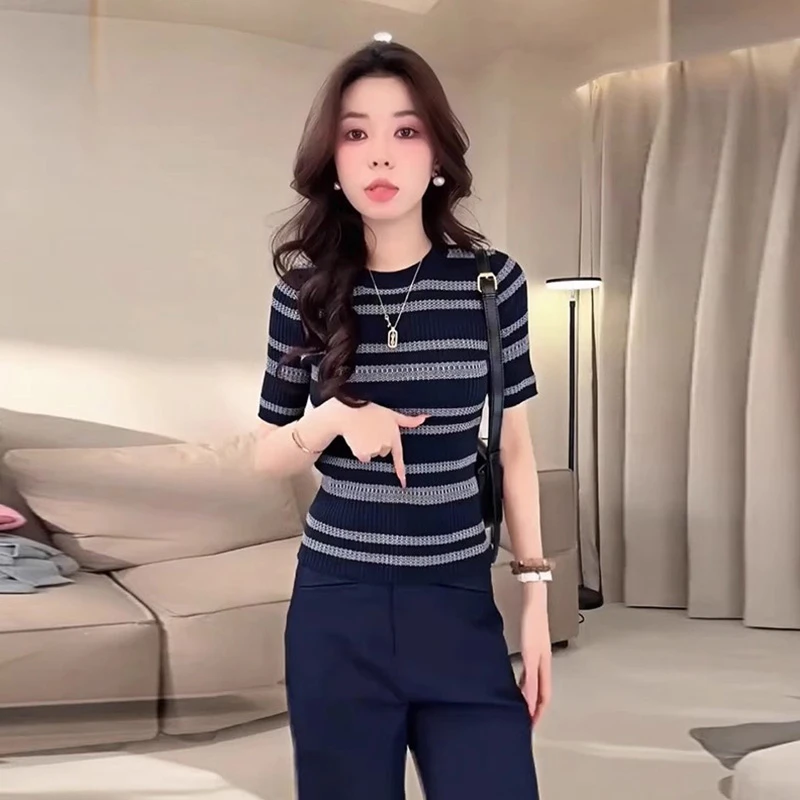 2025年夏季新款高级洋气休闲气质潮流百搭条纹修身显瘦女装针织衫