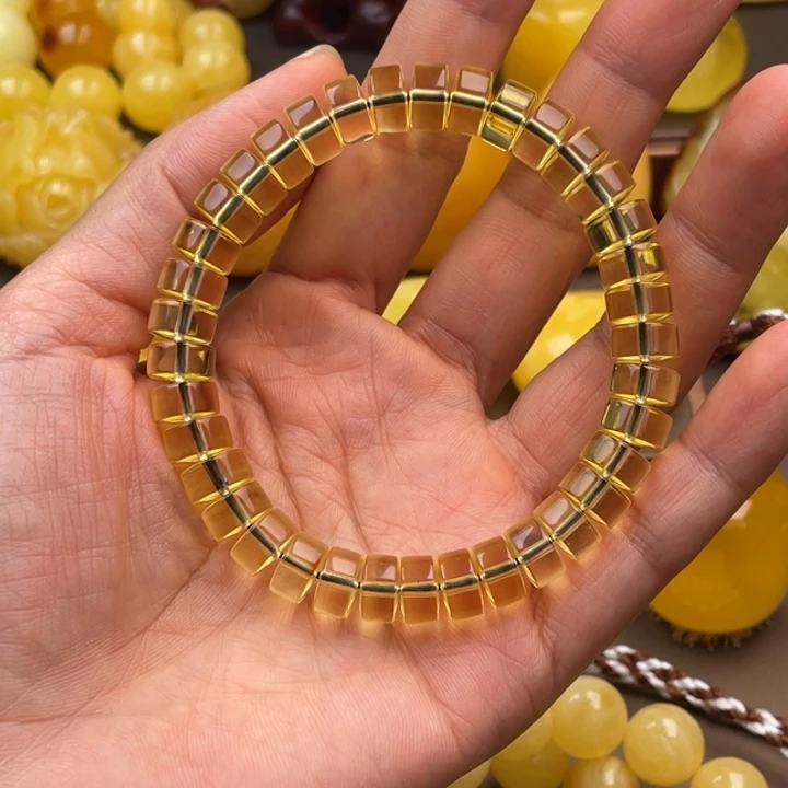 琥珀未镶嵌颈饰蜜蜡