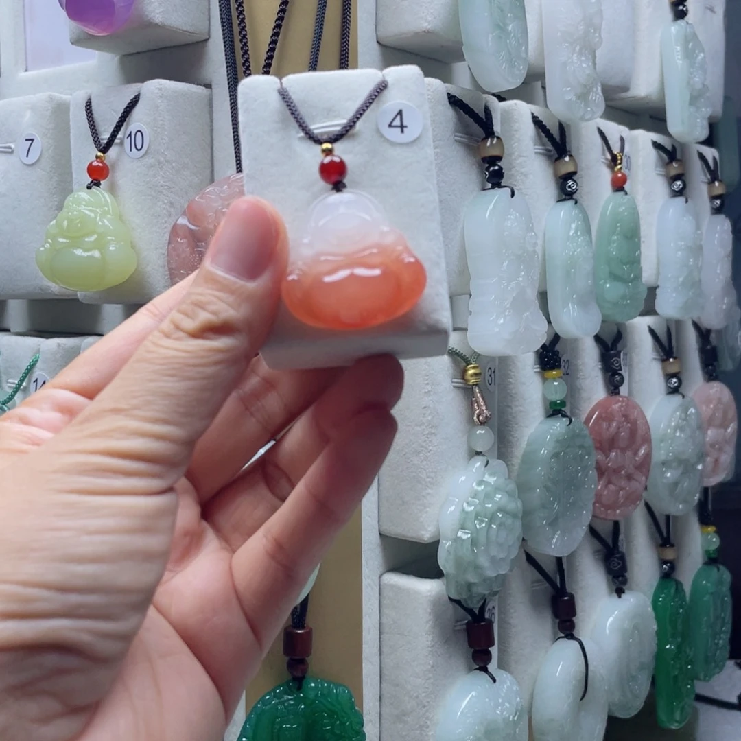 石英质玉（金丝玉）未镶嵌颈饰