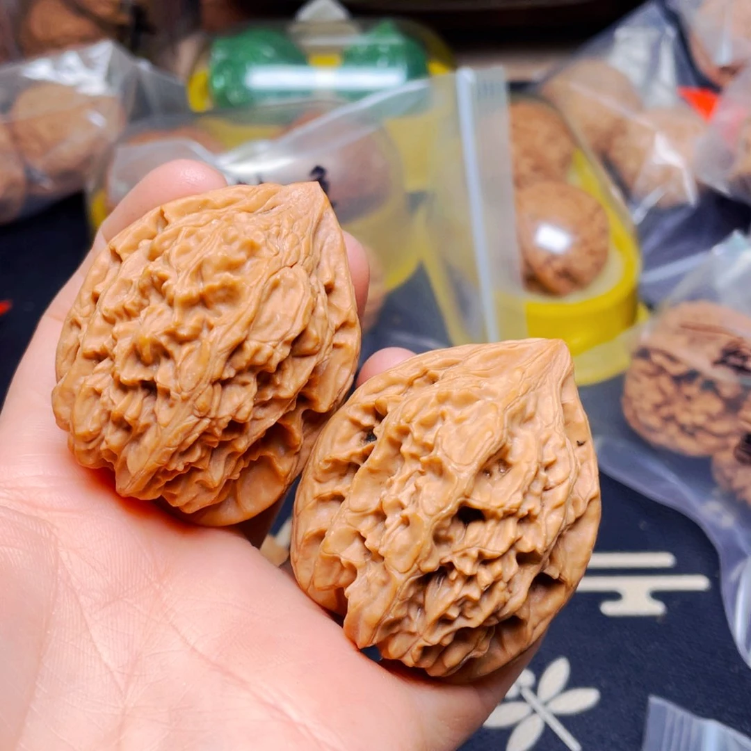 吊坠文玩核桃鸡心一对