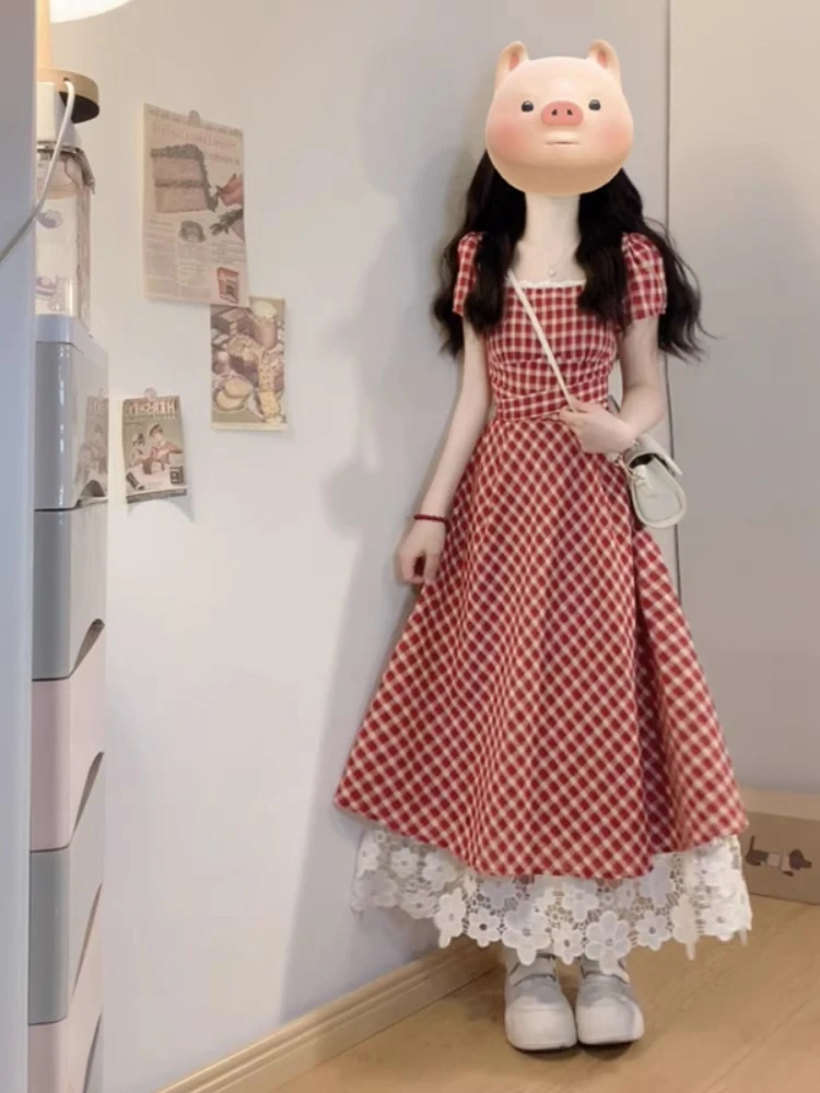 大码复古红色格子连衣裙女夏季胖mm显瘦收腰蕾丝拼接A字长裙裙子