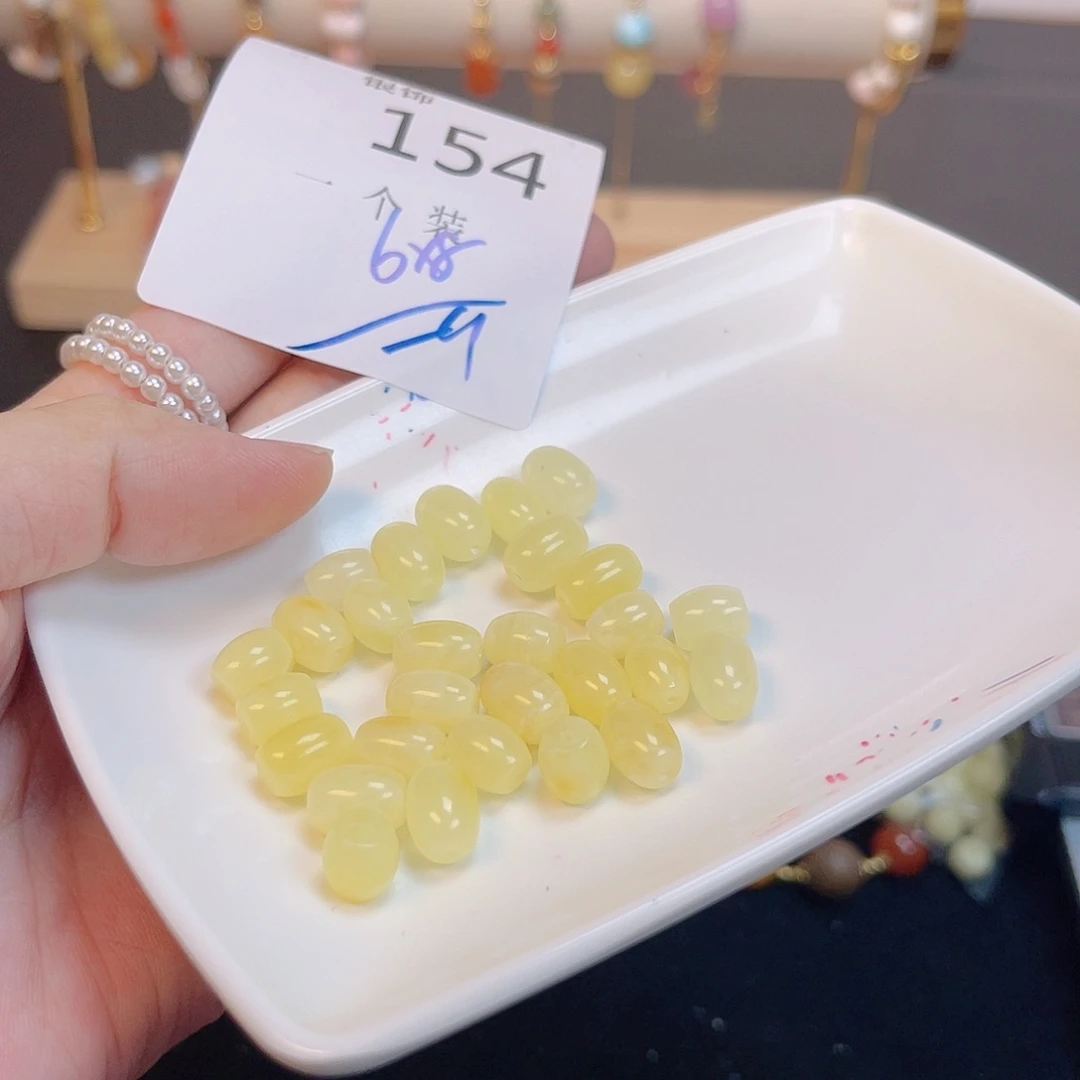 未镶嵌蜜蜡珠宝奇石154 。