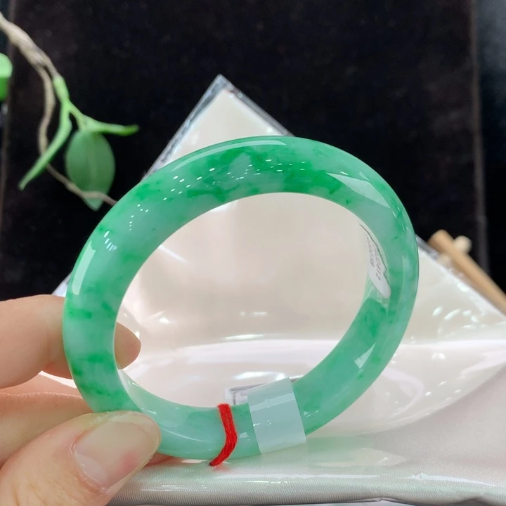 翡翠手镯未镶嵌111/0238