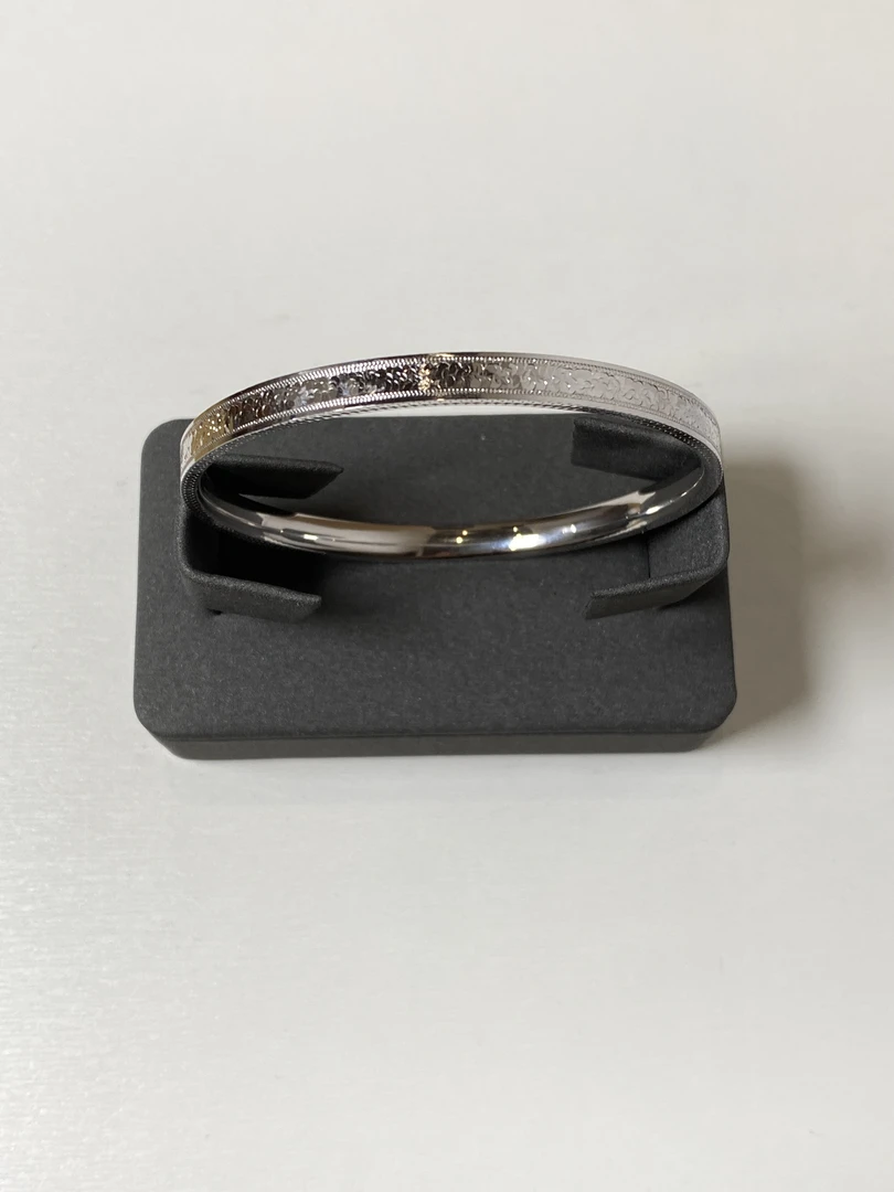 铂金Pt950星河手镯面宽约4.5mm厚壁中空2025固口