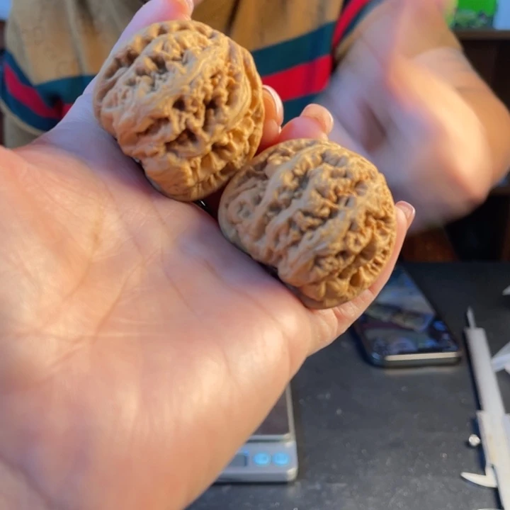 文玩核桃把件勤*粗筋