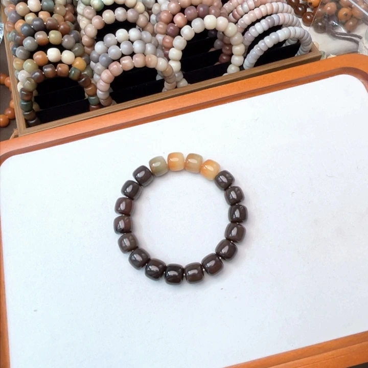 吊坠菩提根/象牙果手串