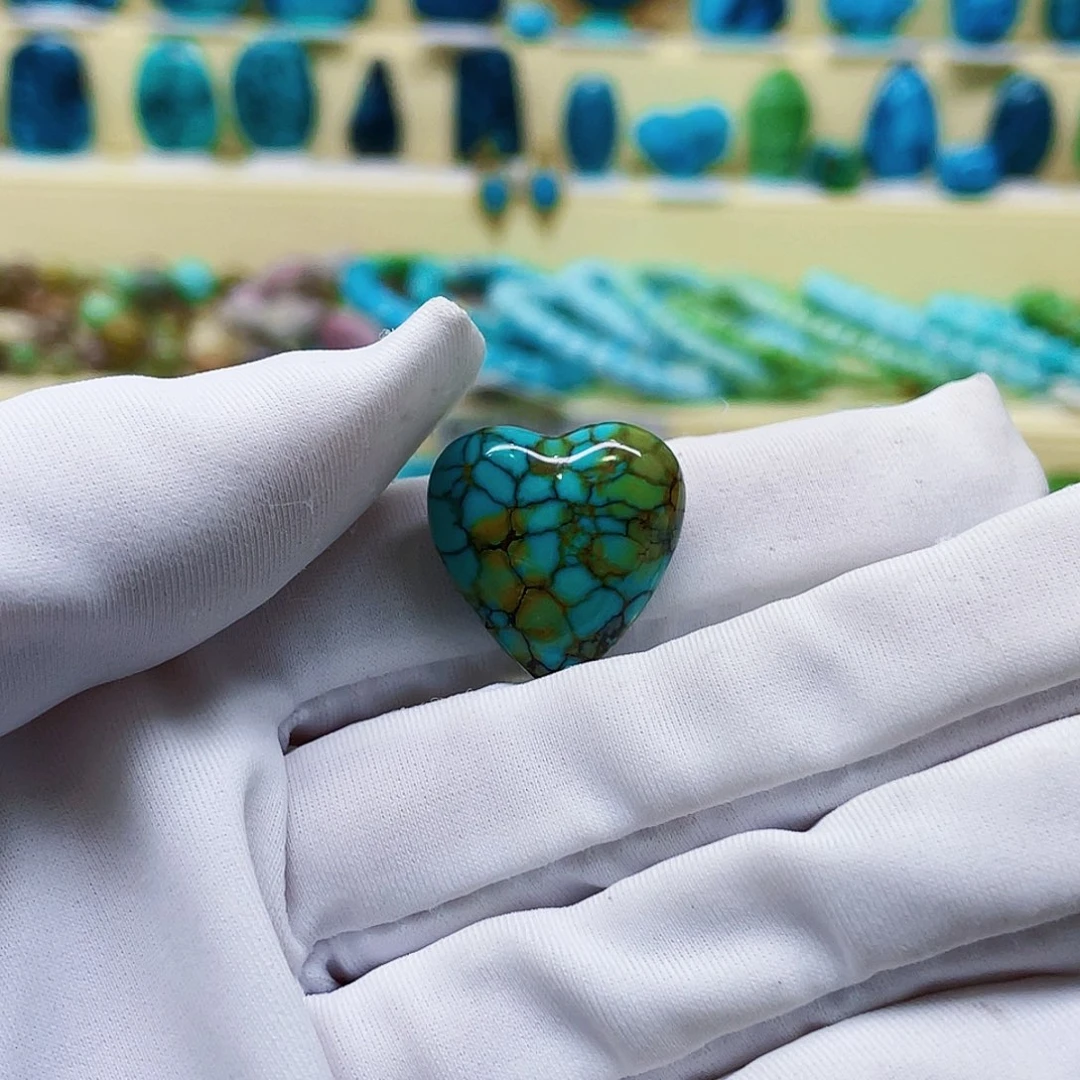 绿松石颈饰未镶嵌