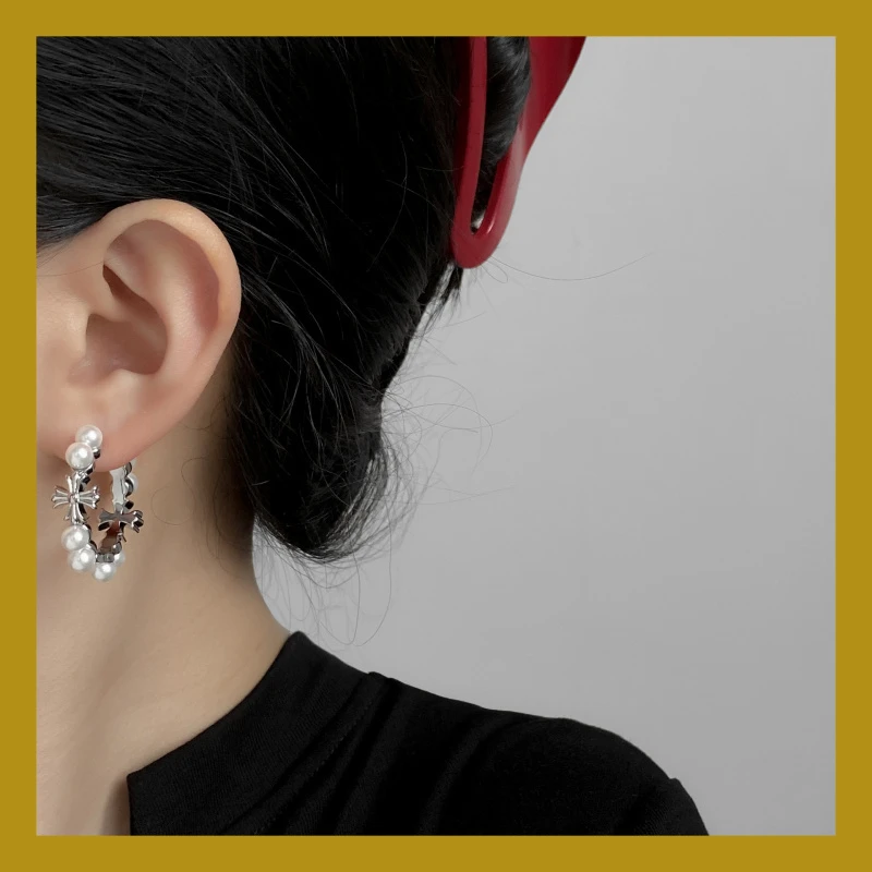 铜合金锆石耳饰 简约法式气质新款时尚高级设计感精致黑色个性十