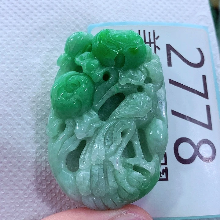 吊坠(不含链)未镶嵌翡翠