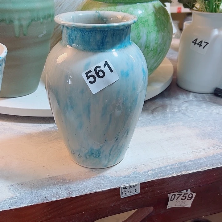 芳***.陶瓷精品口8，高22，561，摆件