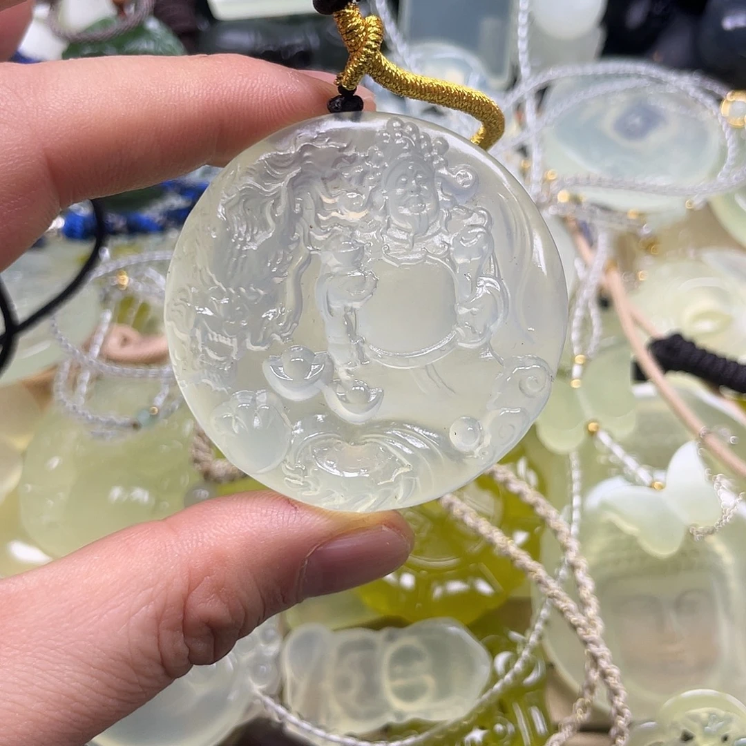 展***鹰蛇纹石玉未镶嵌颈饰