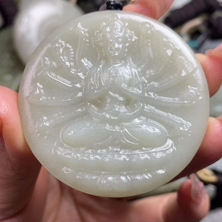 和田玉未镶嵌颈饰