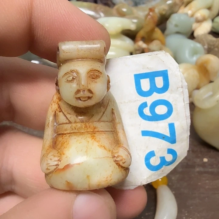 欢***人和田玉未镶嵌颈饰