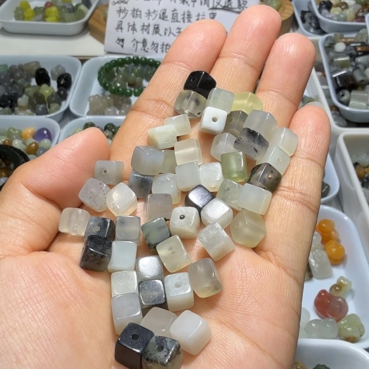 和田玉未镶嵌珠宝奇石卡七