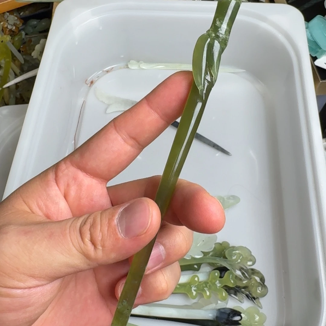 蛇纹石玉未镶嵌发饰