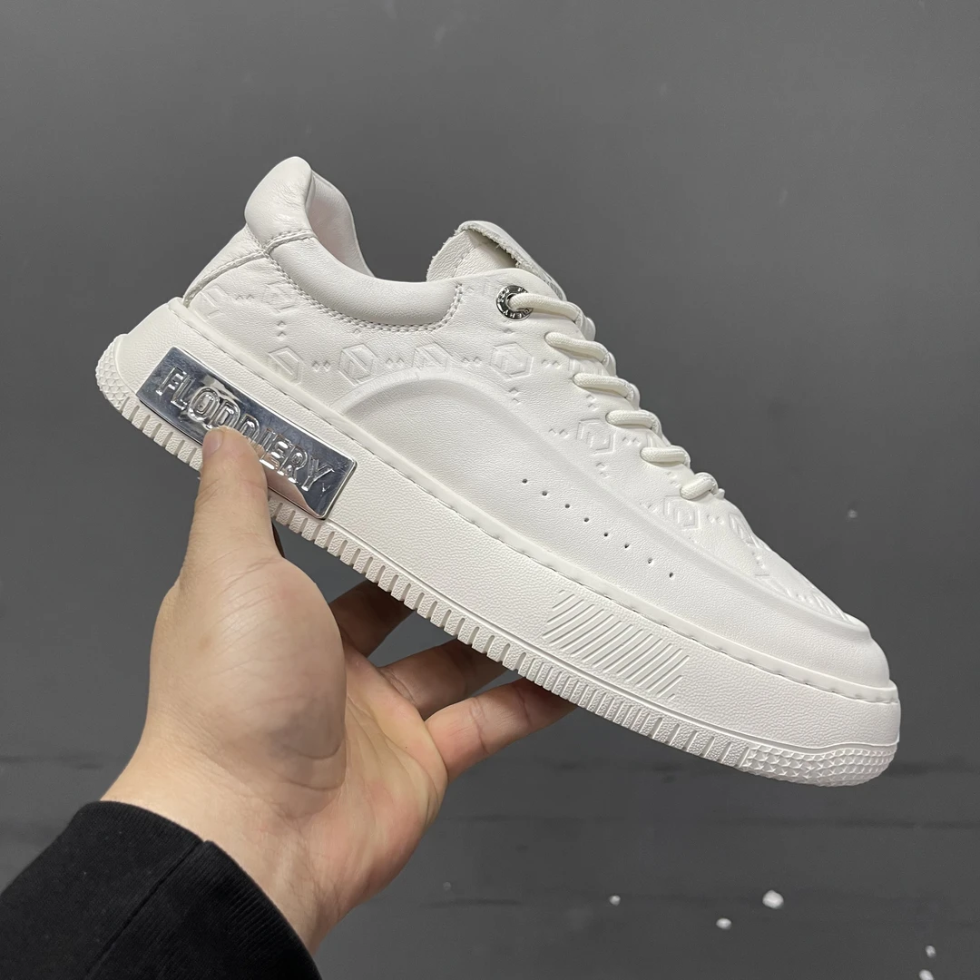 21308瑕疵样品孤品休闲鞋（瑕疵介意勿拍）