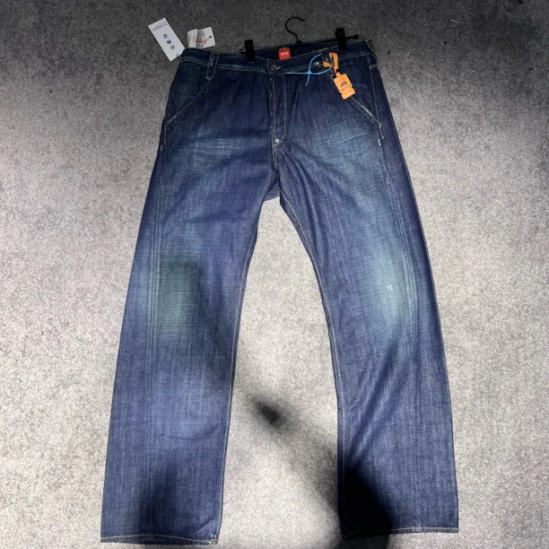 99新 HugoBoss/雨果博斯 雨果博斯  直筒牛仔裤/38/腰围51/40196