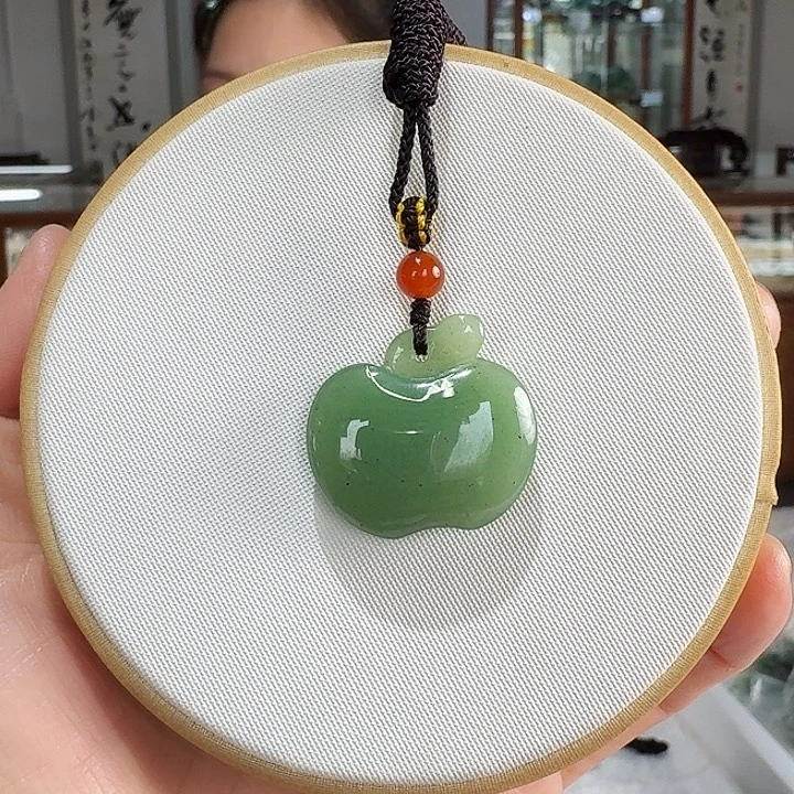 密玉（石英质玉）未镶嵌颈饰