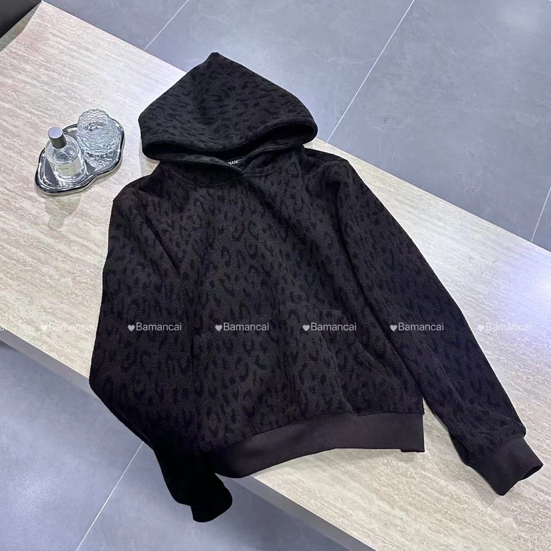 Bamancai-设计感复古豹纹冬季连帽宽松羊毛桑蚕丝加绒单件女卫衣