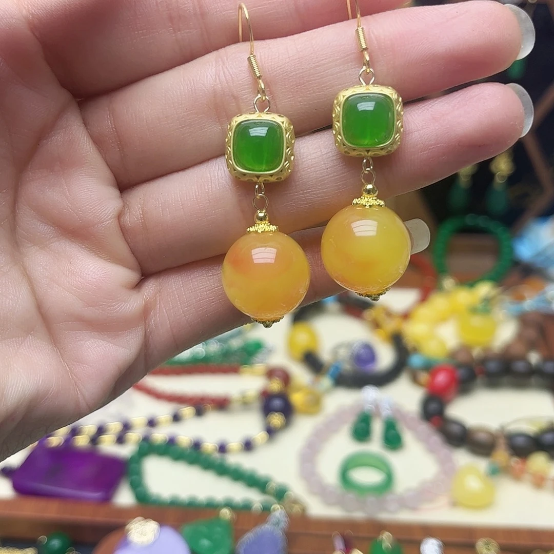 翡翠未镶嵌耳饰黄色