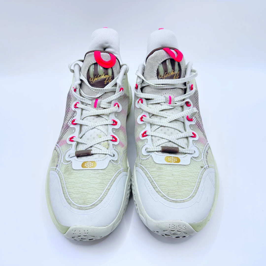 稳顺/41码/yushuai14崩熔岩蛋糕,无原盒