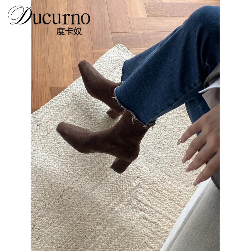 法式方头绒面粗跟弹力瘦瘦靴女袜靴棕色气质高跟韩系小短靴及踝靴