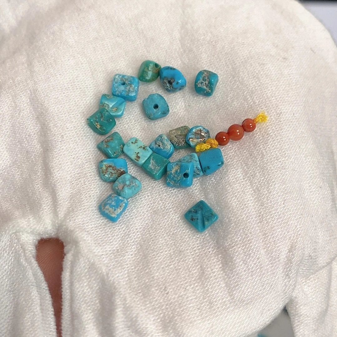 南红玛瑙未镶嵌珠宝奇石