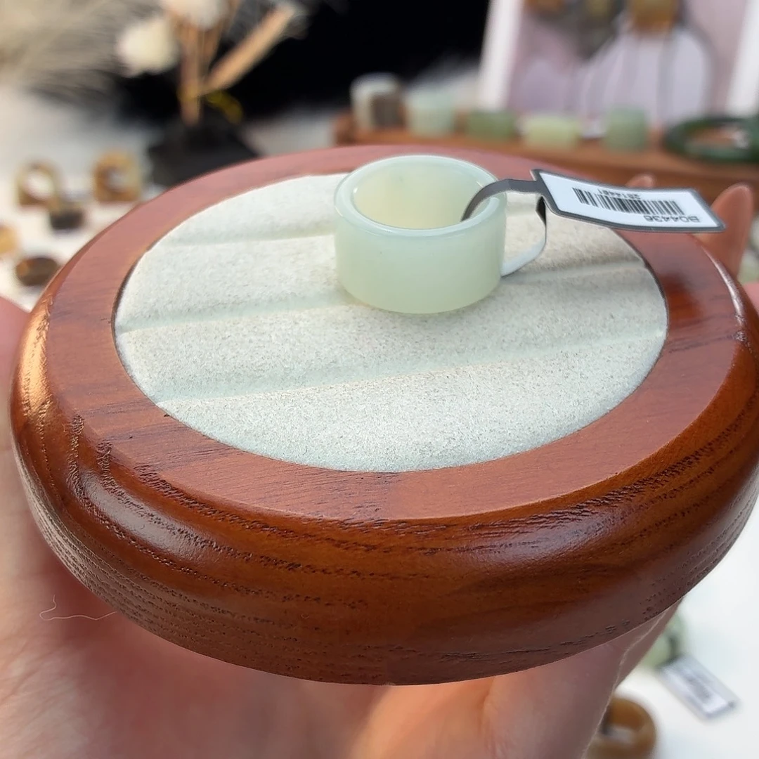 和田玉未镶嵌戒指俄白圆切17.1j2