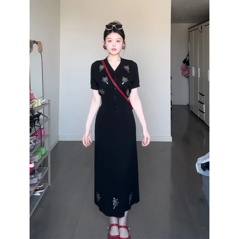 2025夏季新款法式高级感碎花V领短袖上衣气质高腰显瘦A字半身裙