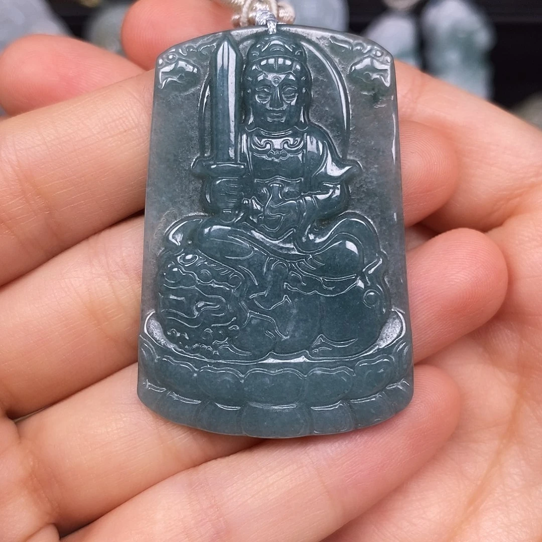 翡翠未镶嵌颈饰文殊