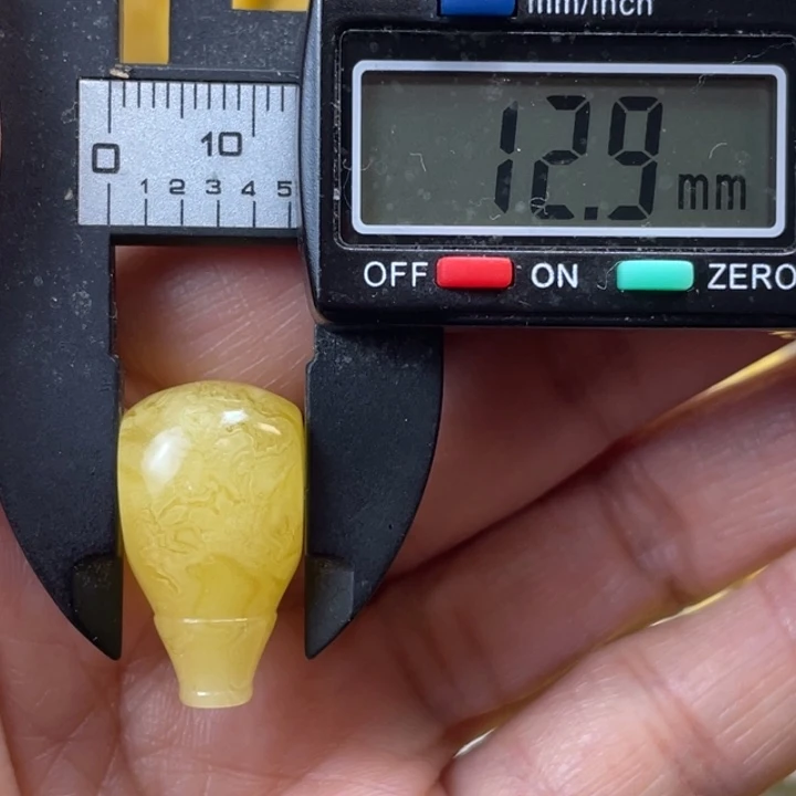 蜜蜡未镶嵌裸石24杂