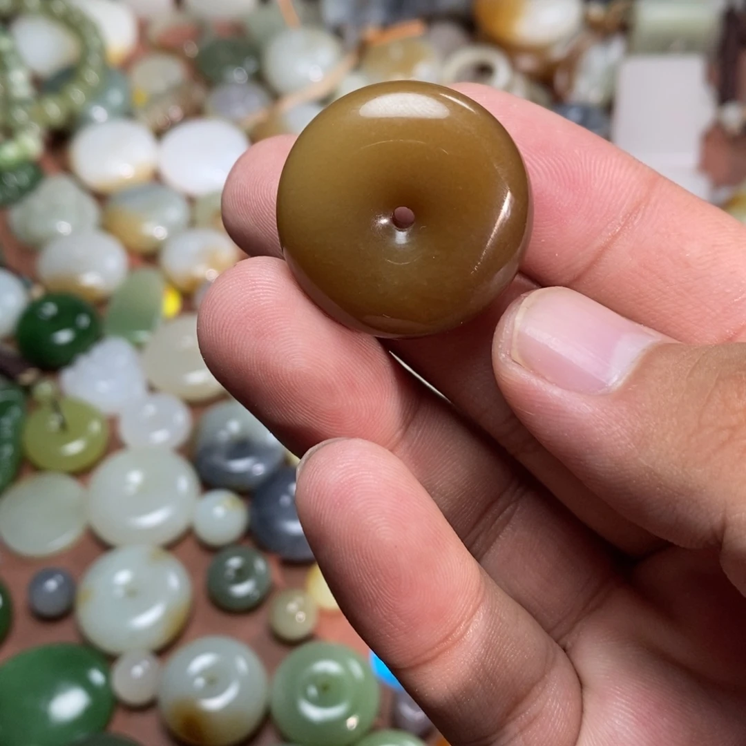 和田玉未镶嵌吊坠(不含链)L****n