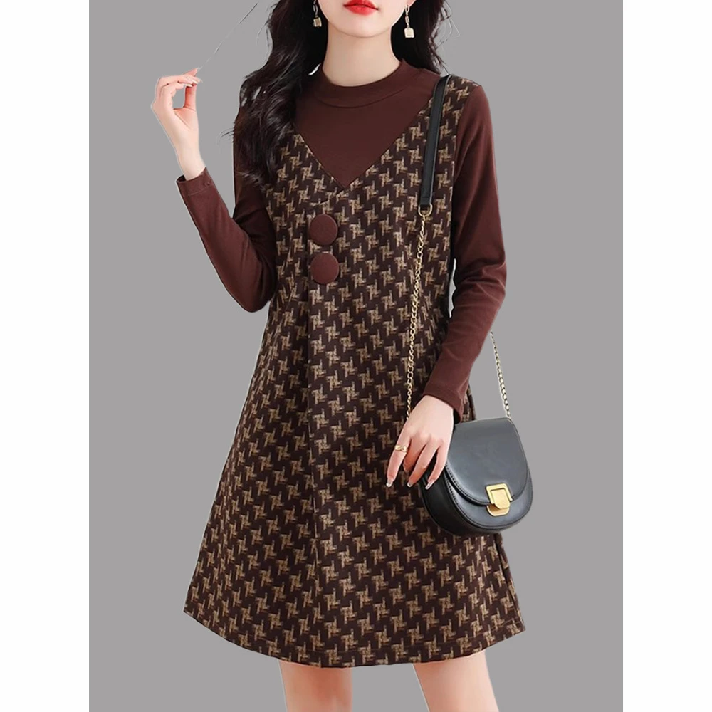 假两件连衣裙女轻奢高级感2025秋季新款短裙宽松大码洋气拼接裙子