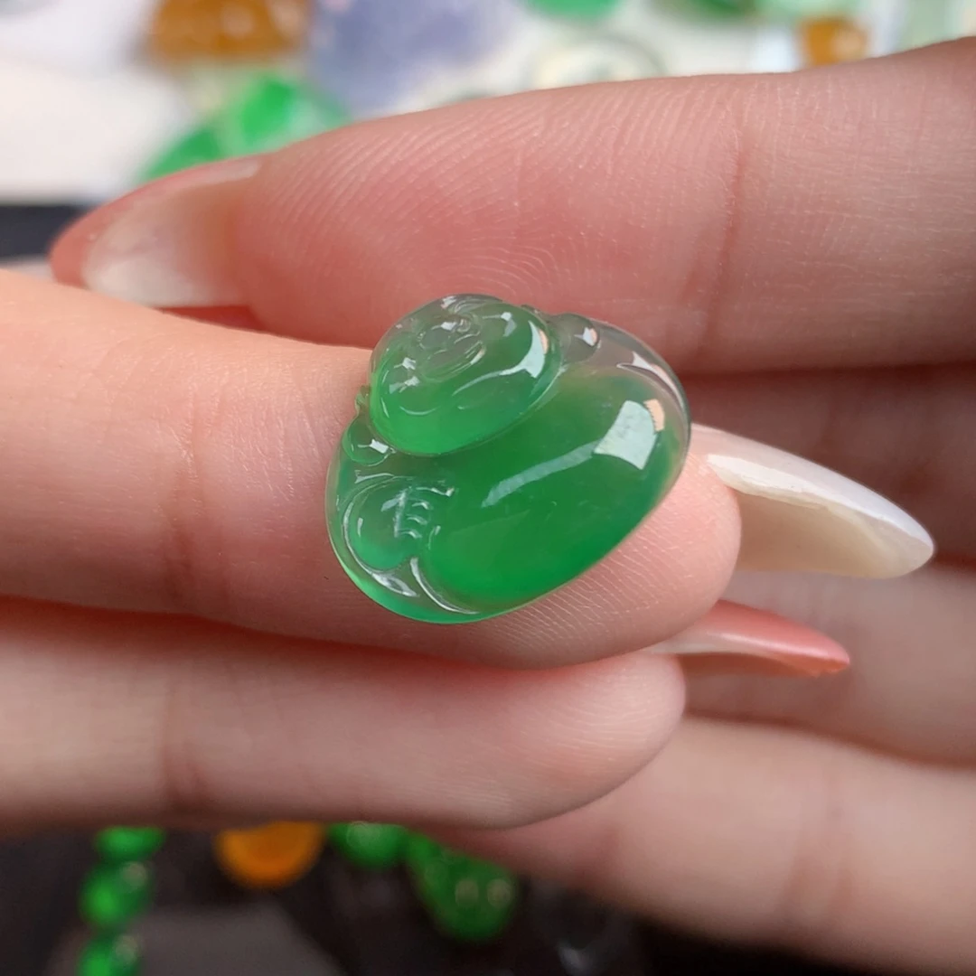 翡翠裸石庙****尚翡翠翡翠