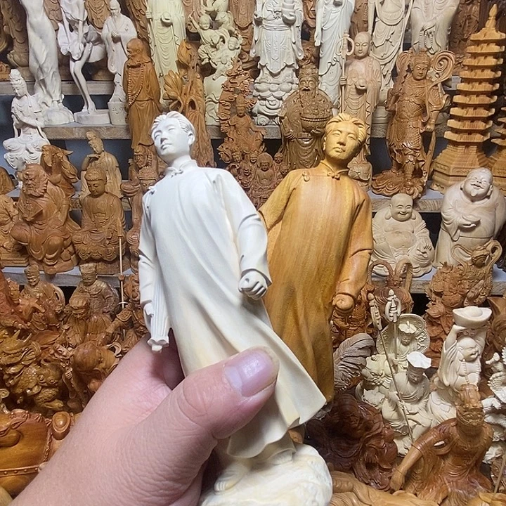 慕***堂柏木（崖柏）两个摆件