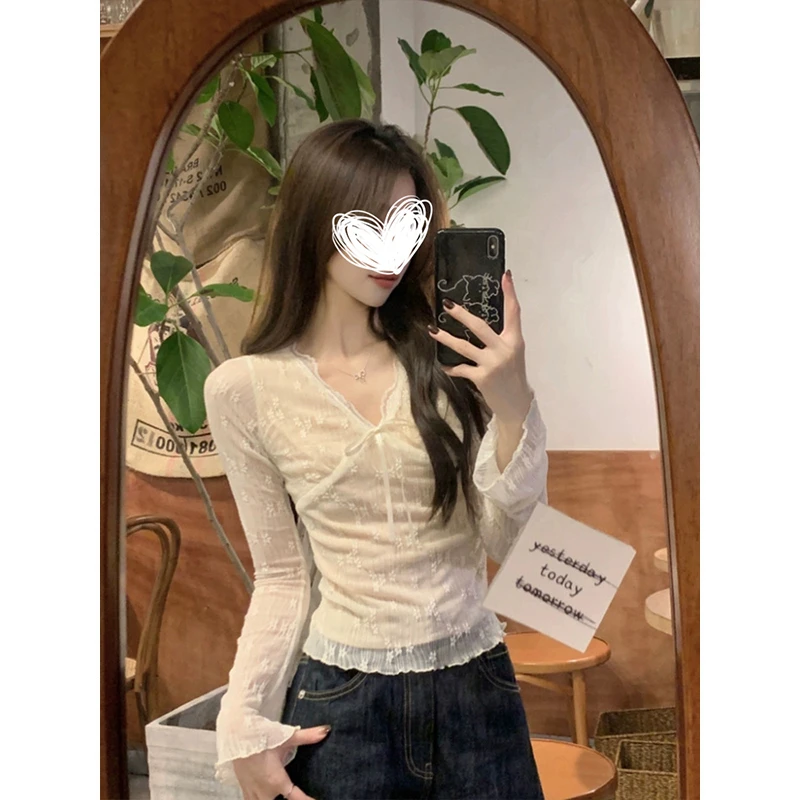 Moses Queen/魔西女王蕾丝花边性感低胸v领t恤显身材收腰长袖上衣