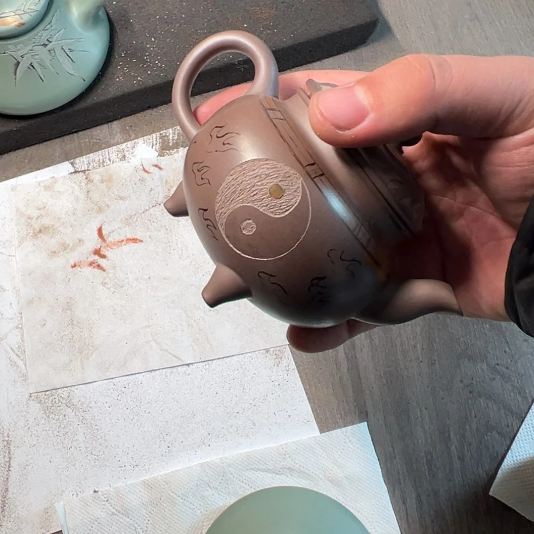 和***尘茶壶紫砂汽修厂和机械设备