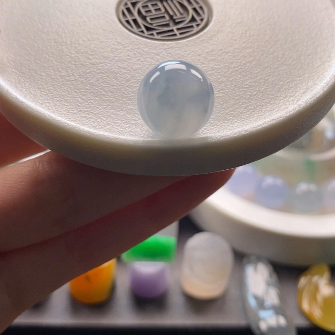 翡翠未镶嵌颈饰起胶蓝底圆珠卡12.80