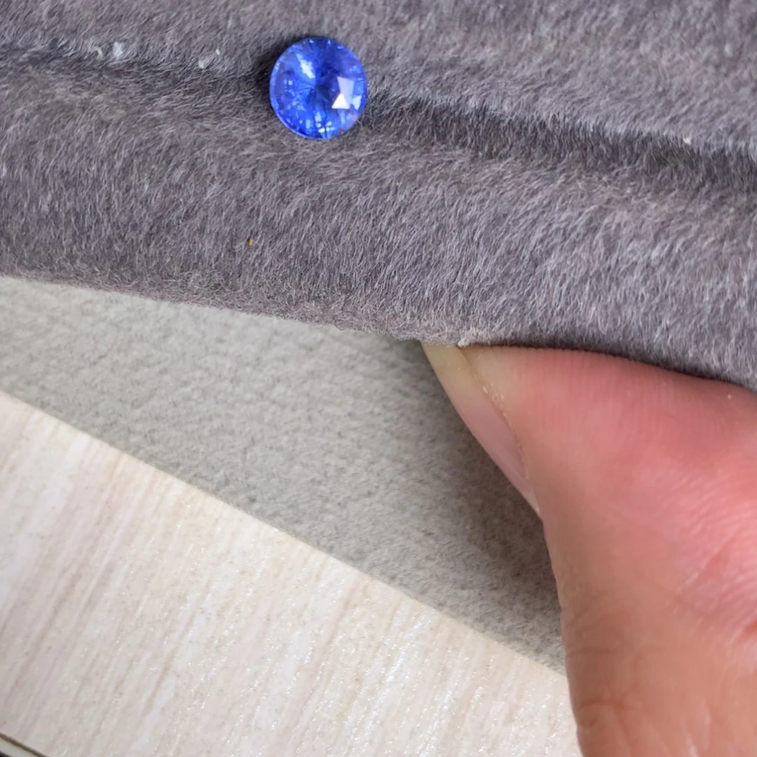 七***儿蓝宝石裸石1.1卡 无烧 斯里兰卡
