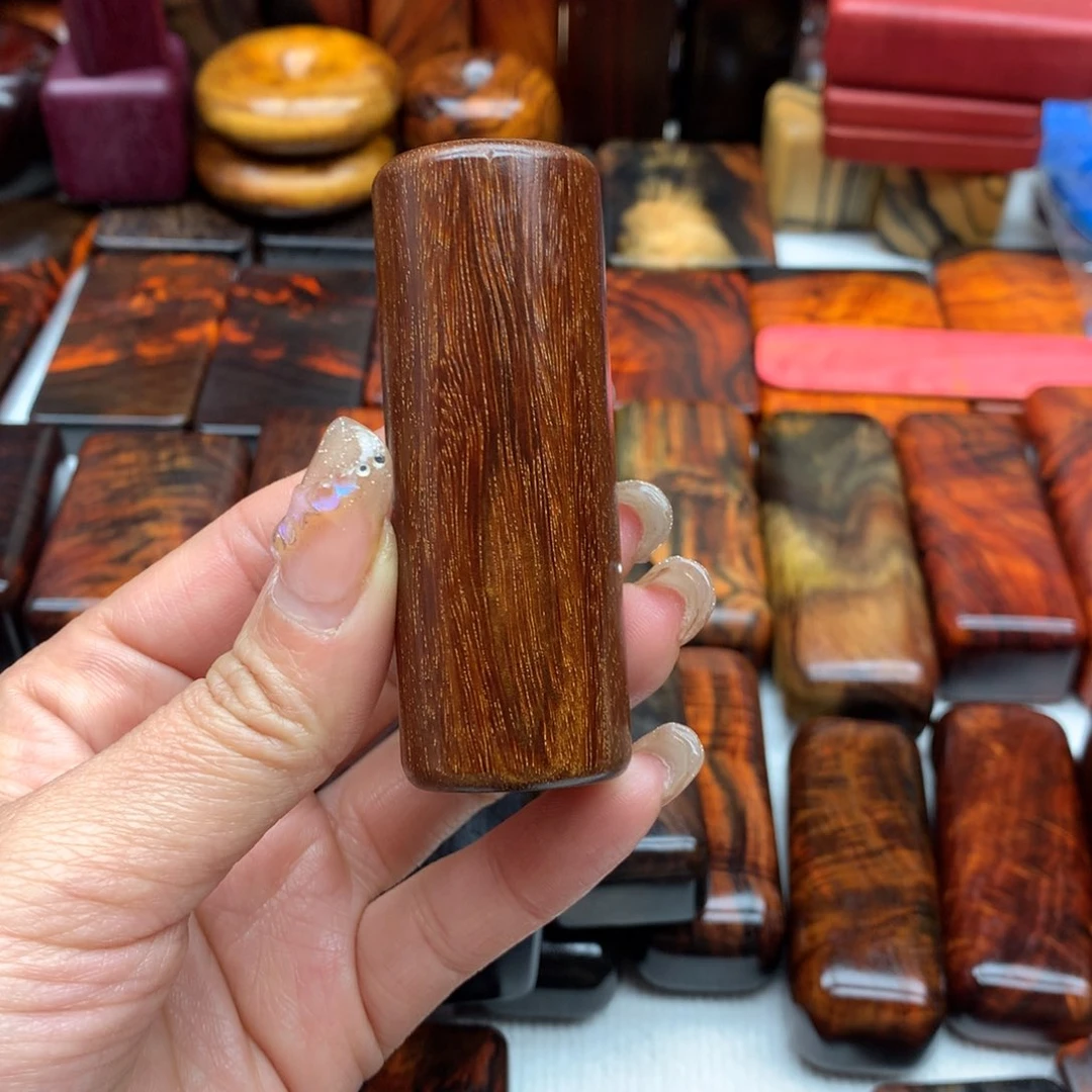 交趾黄檀（大红酸枝）鉤*