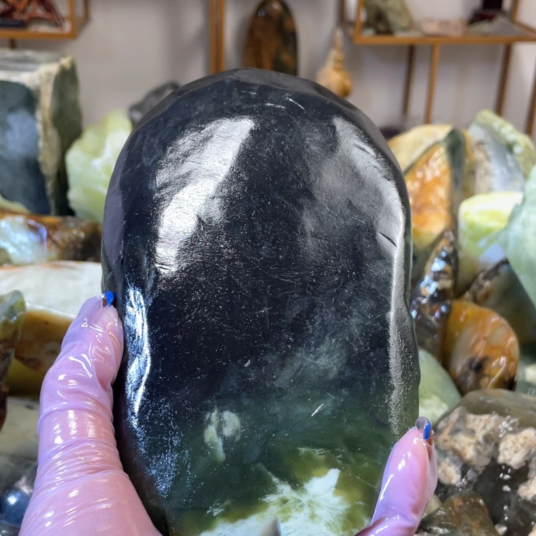 蛇纹石玉未镶嵌中国四大名玉简易