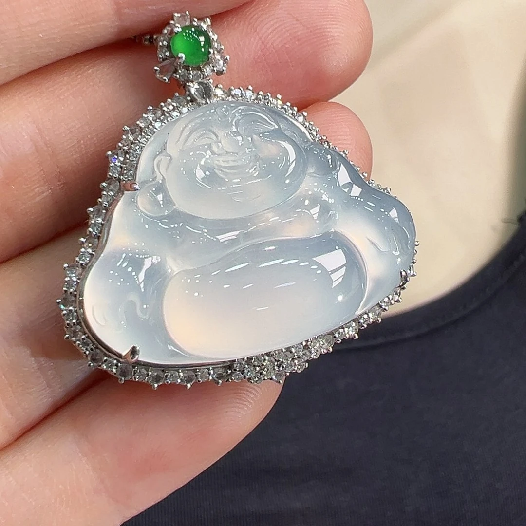 翡翠18K金镶嵌颈饰吊坠