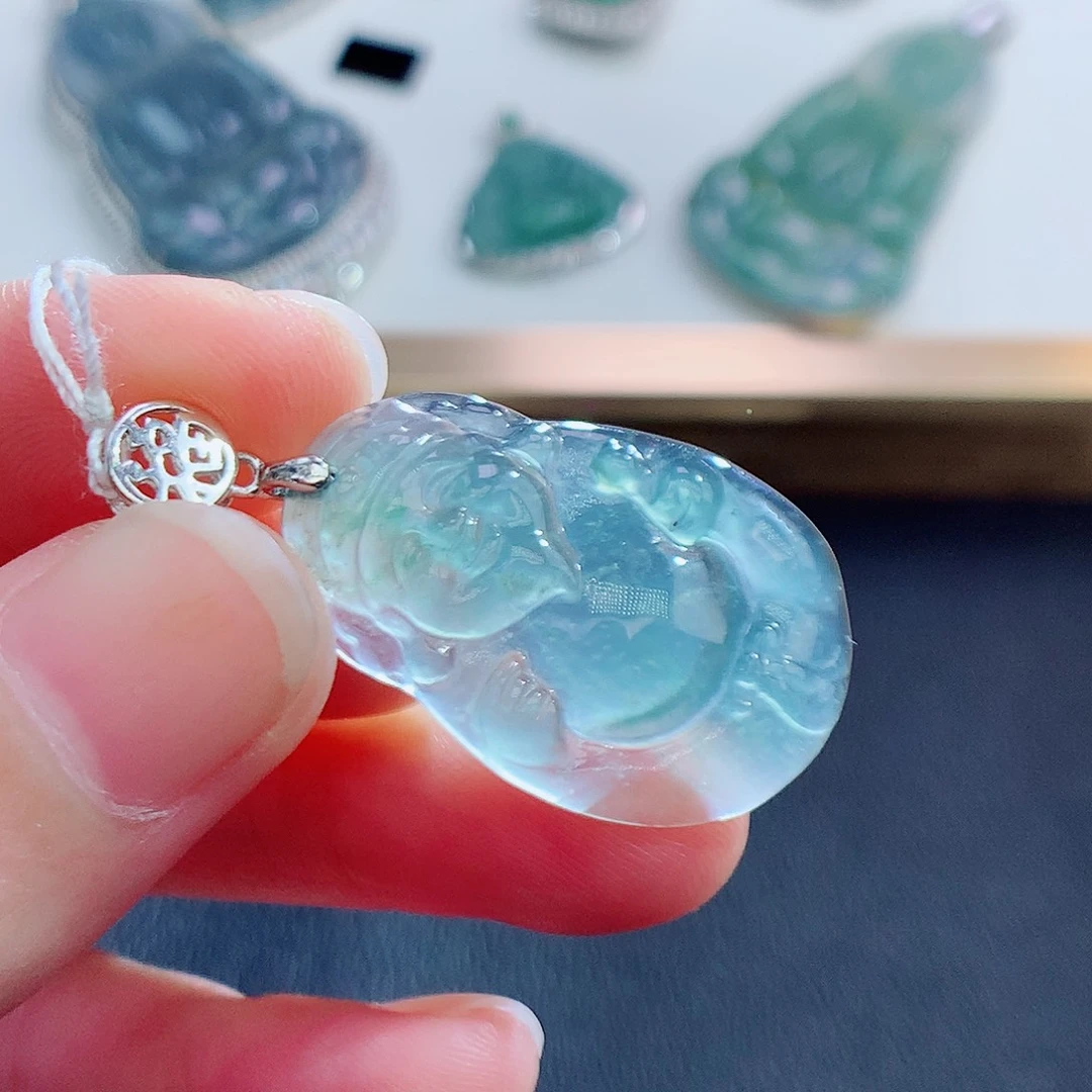 翡翠颈饰未镶嵌翡翠