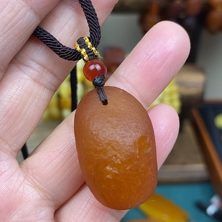 蜜蜡未镶嵌颈饰吊坠
