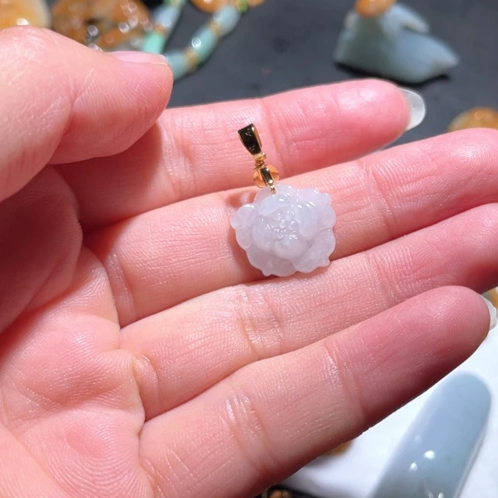 【闪购商品】翡翠颈饰未镶嵌一****8天然翡翠