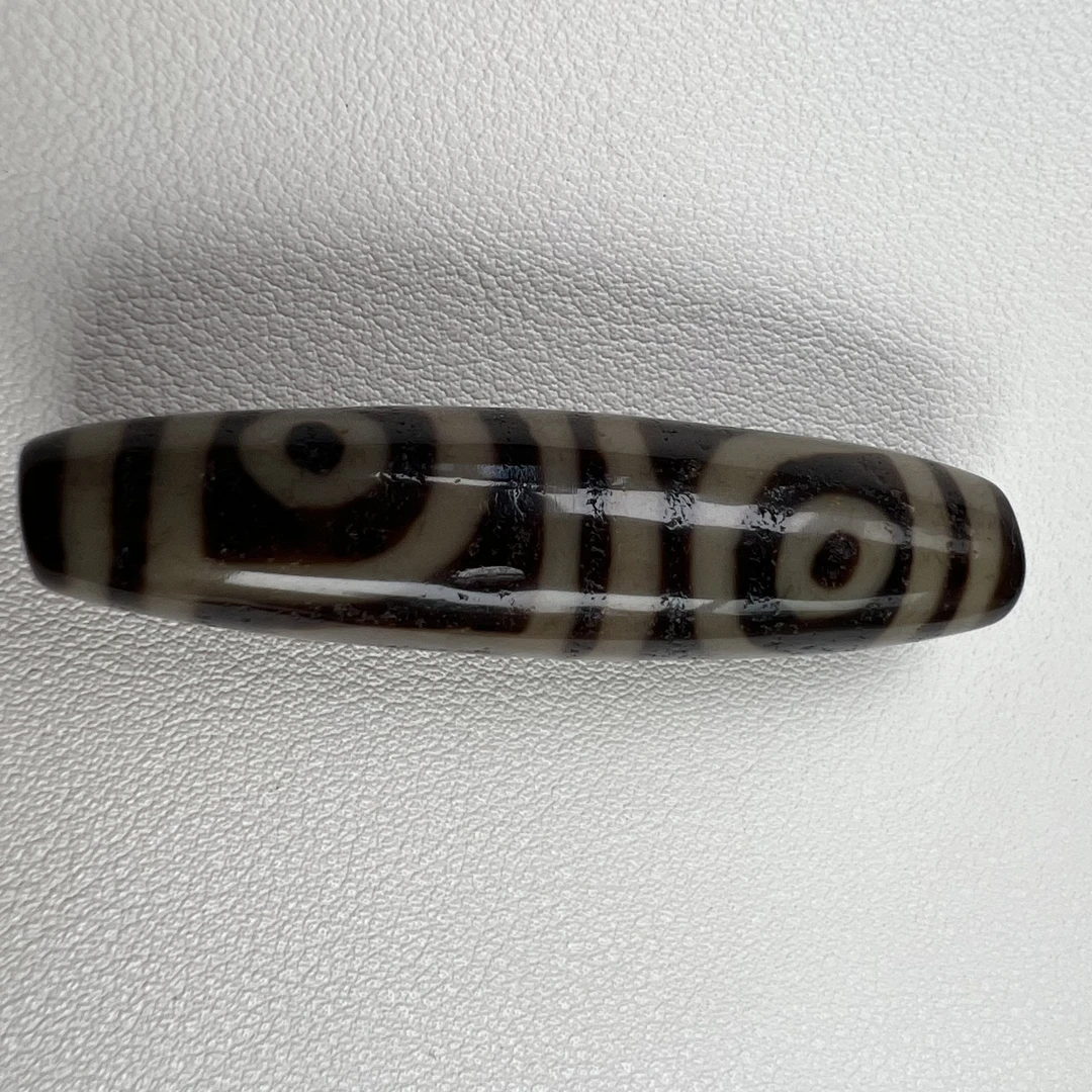 天然玛瑙老冯高品质大尺寸如意四眼珠珠