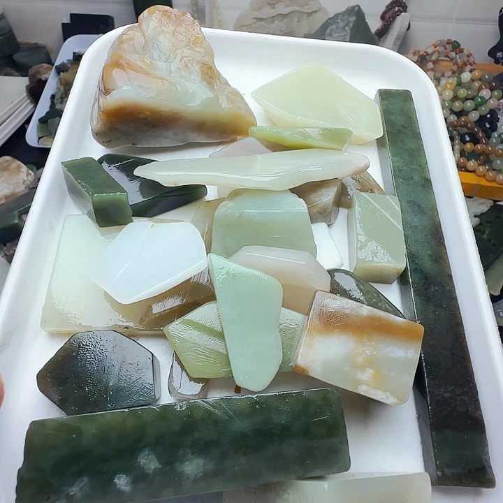 艺***铺和田玉（糖玉）未镶嵌珠宝半成品
