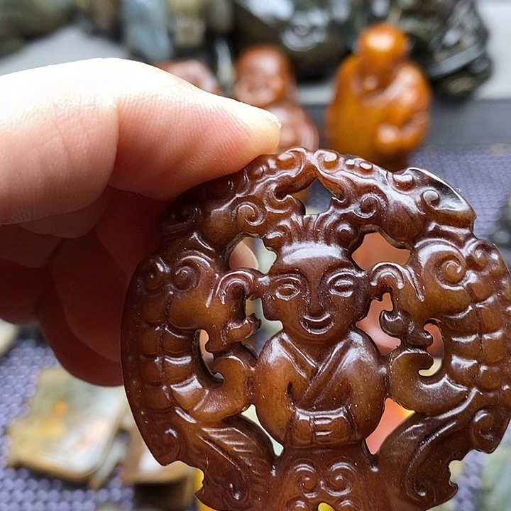 未镶嵌蛇纹石玉颈饰