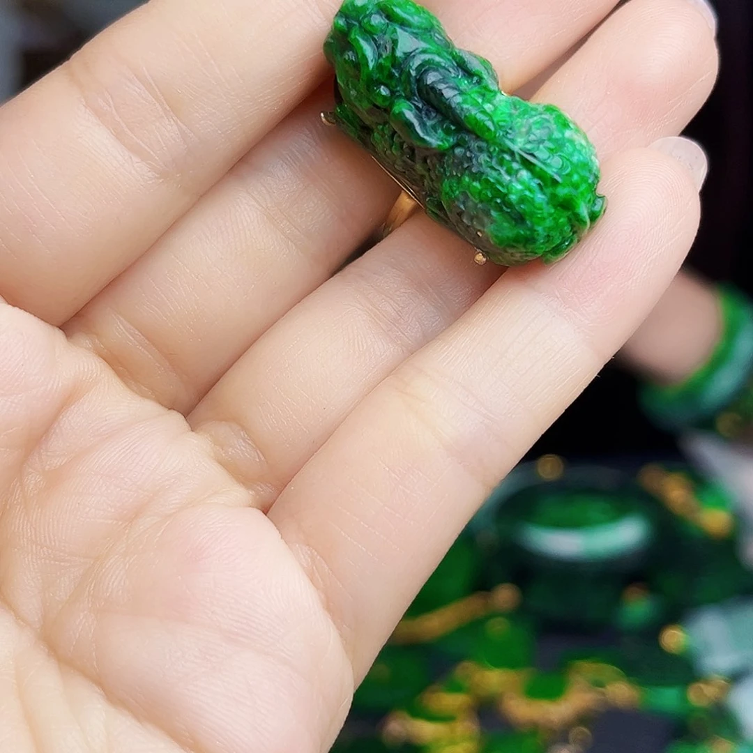 翡翠银S925镶嵌颈饰多样性
