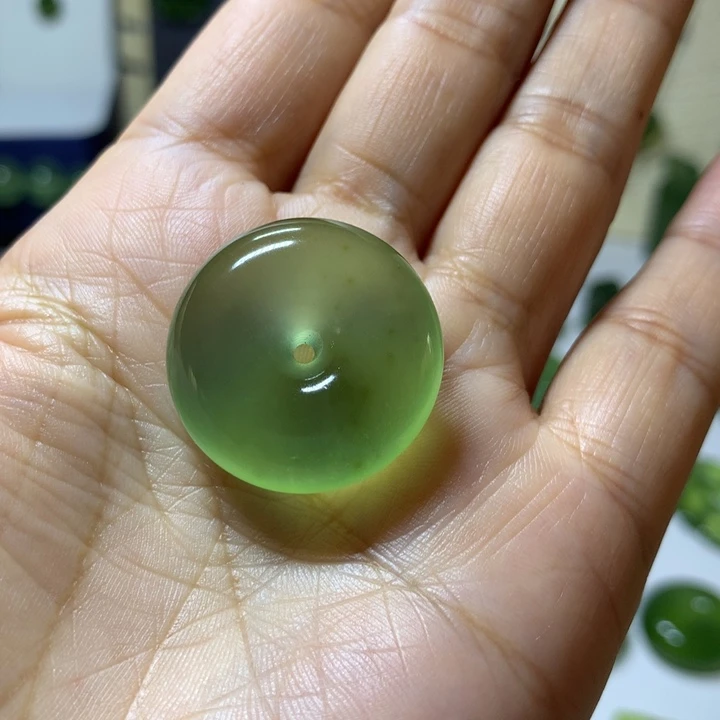 未镶嵌岫玉颈饰吊坠